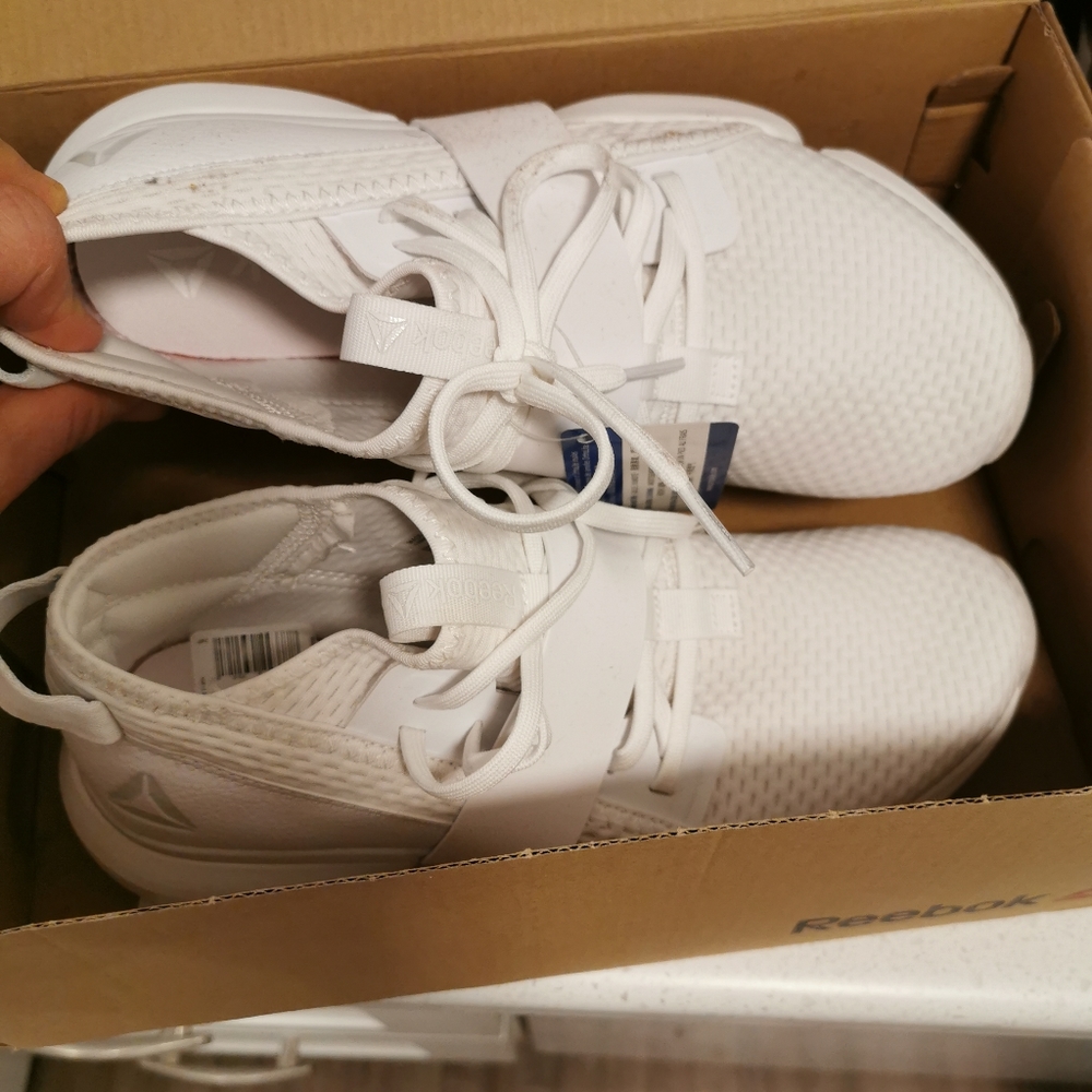 Brand New Reebok Runners - Picture 4 of 5